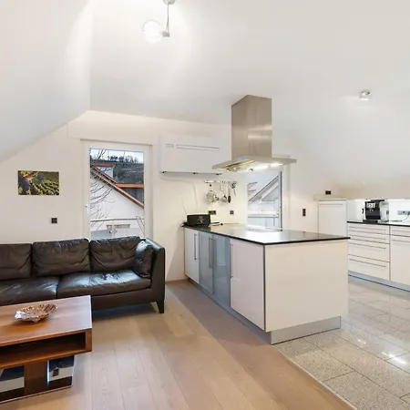 Savoir-vivre شقة انديغن