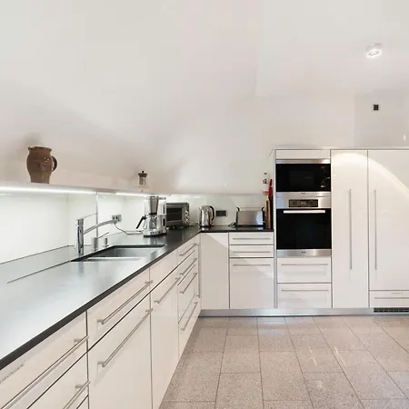 Savoir-vivre * انديغن